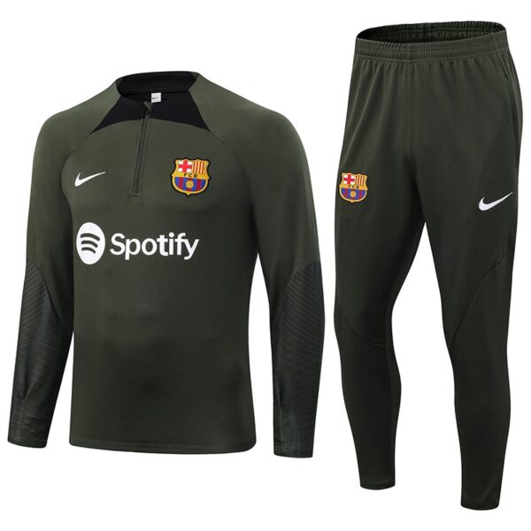 Conjunto entrenamiento Barcelona 23/24