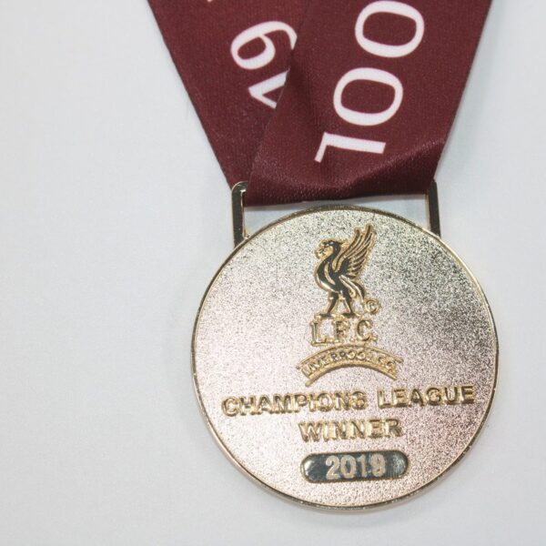 Medalla Final Champions League 18/19