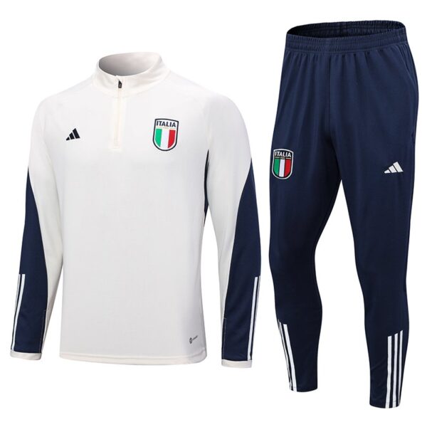 Conjunto entrenamiento Italia 23/24
