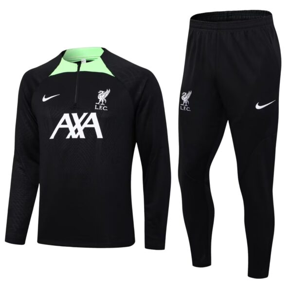Conjunto entrenamiento Liverpool 23/24
