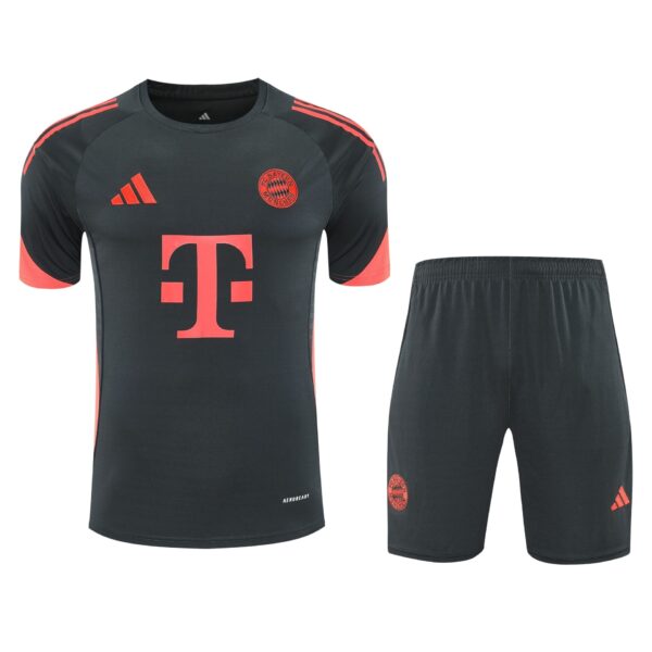 Conjunto de calentamiento Bayern Múnich negro