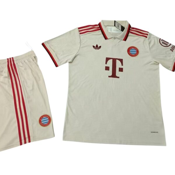 Conjunto Bayern Múnich 24/25 3ª equipación