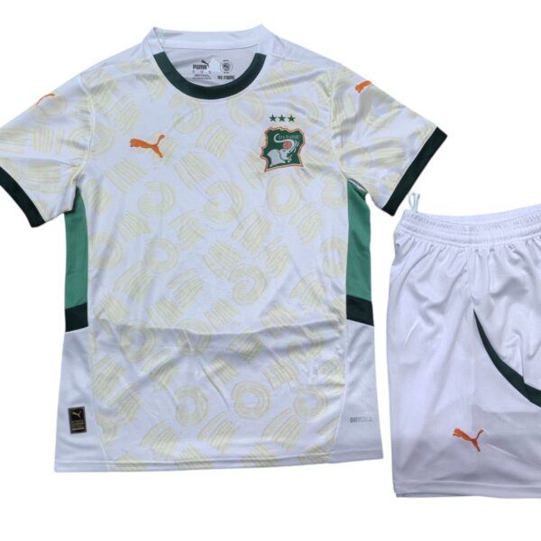 Conjunto Costa de Marfil 2026 2ª equipación