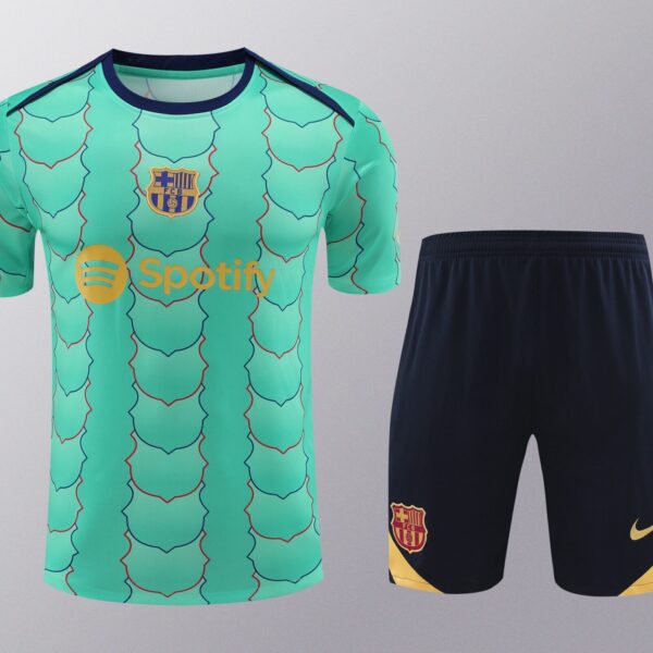 Conjunto de calentamiento FC Barcelona azul claro escudos