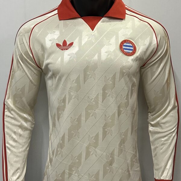 Camiseta retro Bayern Múnich edición vintage manga larga