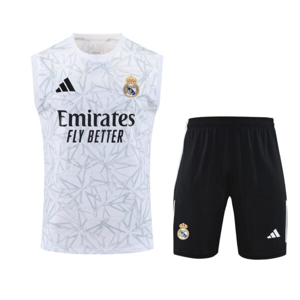 Conjunto tirantes Real Madrid blanco triangulos