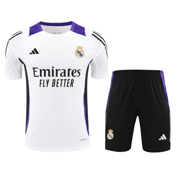 Conjunto de calentamiento Real Madrid blanco y morado